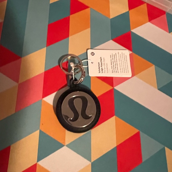 Lululemon logo bag charm and keychain - Picture 2 of 3